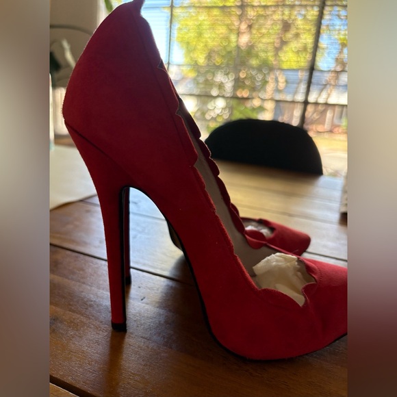 Jeffrey Campbell Suede Red Scalloped Heels - Ibiza - Picture 3 of 4